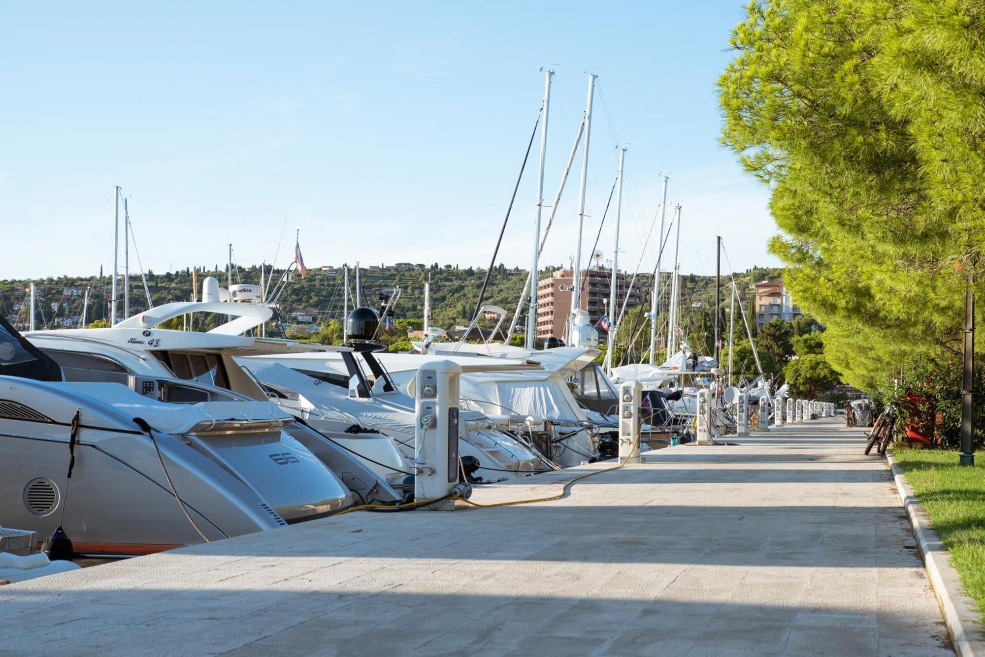 Sea Resort Marina Порторож Экстерьер фото
